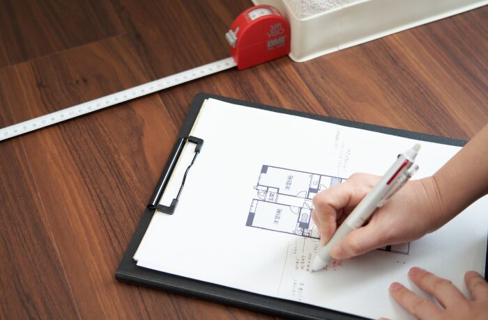 新居の図面に家具の配置を書き込む